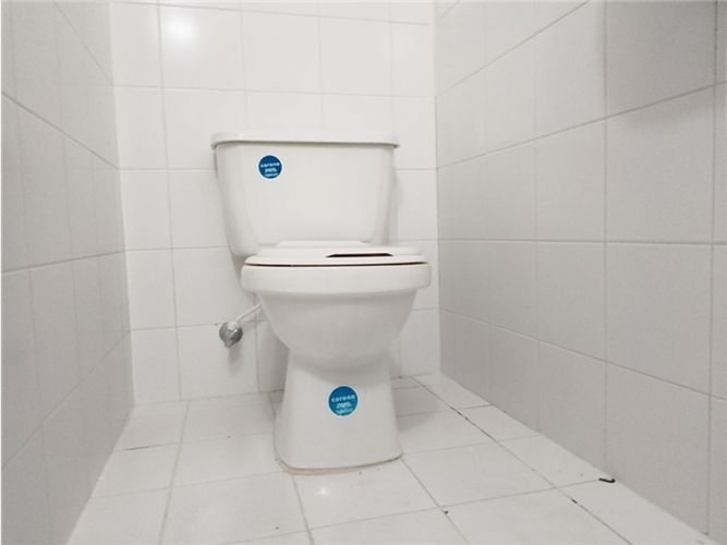 Local en venta en Colombia, Medellín, 300 m² · foto 11 de 12