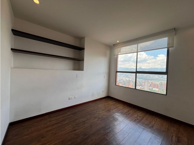 Apartamento de 3 alcobas en arriendo en El Tesoro, Medellín, 160 m² · foto 10 de 19