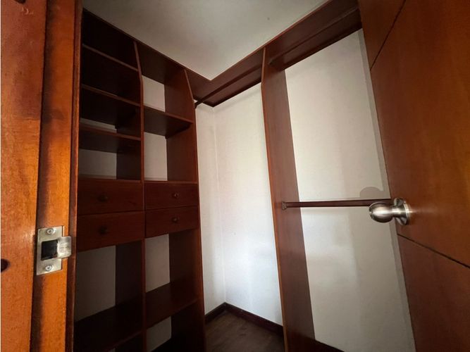 Apartamento de 3 alcobas en arriendo en El Tesoro, Medellín, 160 m² · foto 11 de 19