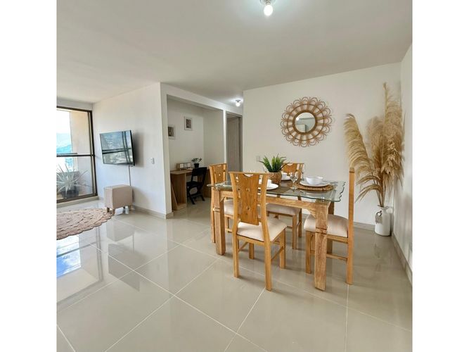 Apartamento de 3 alcobas en venta en Loma De La Doctora, Sabaneta, 72 m² · foto 2 de 18