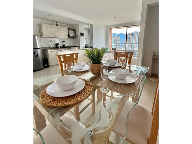Apartamento de 3 alcobas en venta en Loma De La Doctora, Sabaneta, 72 m² · foto 3 de 18