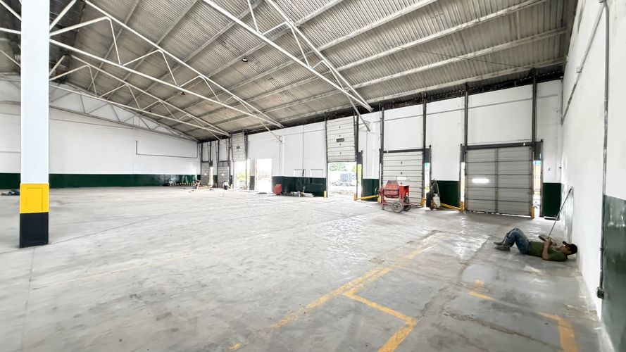 Bodega en arriendo en Salomia, Cali, 2579 m² · foto 4 de 24