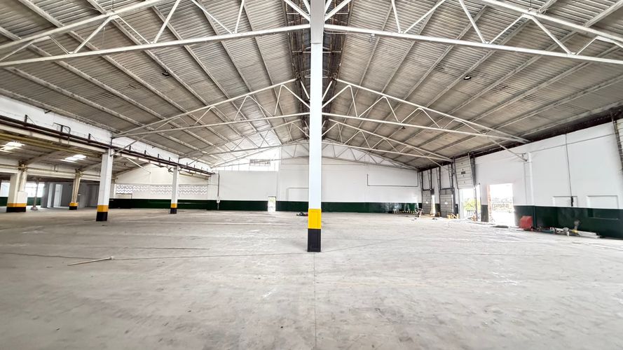 Bodega en arriendo en Salomia, Cali, 2579 m² · foto 18 de 24