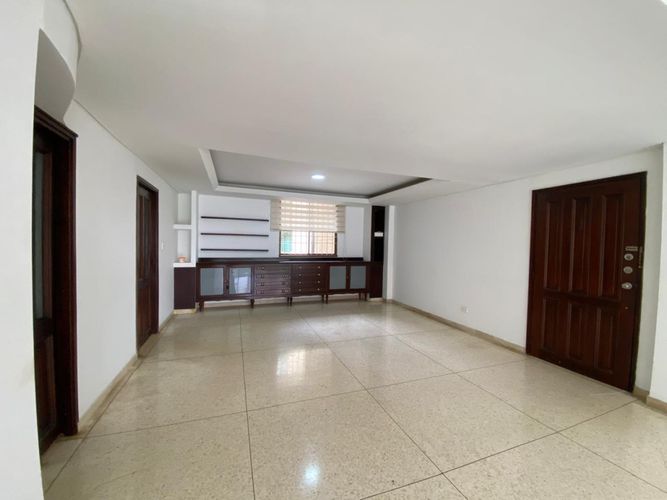 Apartamento de 3 alcobas en venta en Altos Del Prado, Barranquilla, 220 m² · foto 2 de 11