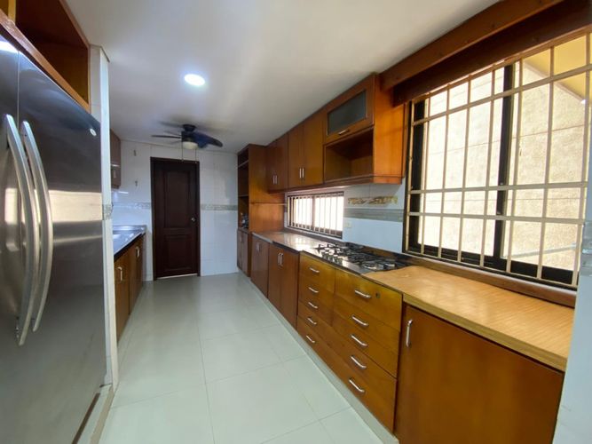 Apartamento de 3 alcobas en venta en Altos Del Prado, Barranquilla, 220 m² · foto 3 de 11