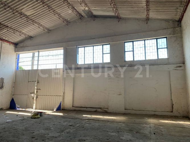 Bodega en arriendo en Villa Julia, Villavicencio, 598 m² · foto 3 de 4