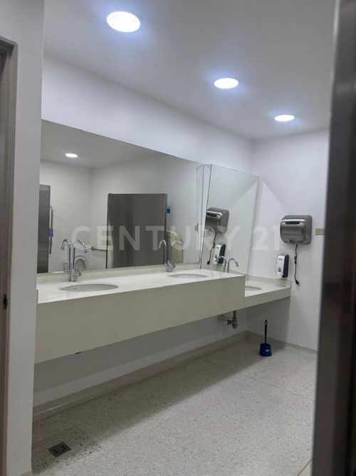 Local en arriendo en Guatiquia, Villavicencio, 1194 m² · foto 17 de 18