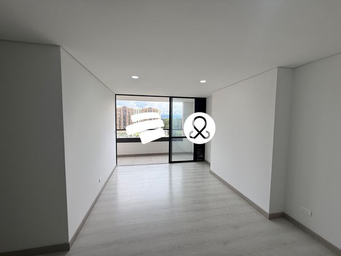Apartamento de 2 alcobas en venta en Rionegro, 74 m² · foto 2 de 18