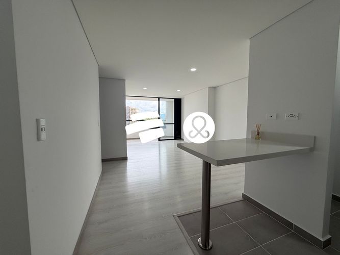Apartamento de 2 alcobas en venta en Rionegro, 74 m² · foto 3 de 18