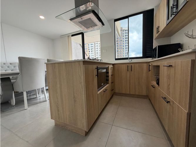 Apartamento de 3 alcobas en venta en San Antonio De Pereira, Rionegro, 71 m² · foto 2 de 14