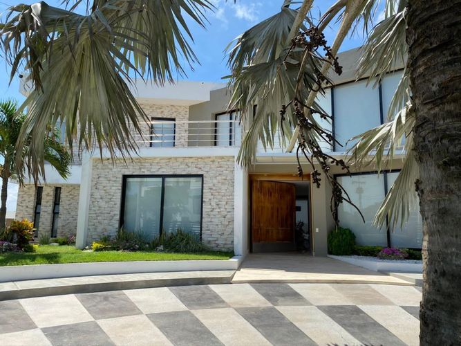 Casa de 4 alcobas en venta en Sabanilla, Atlántico, 1500 m² · foto 6 de 6