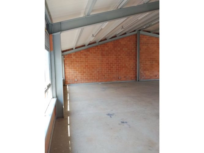 Local en arriendo en Simon Bolivar, Medellín, 290 m² · foto 5 de 8