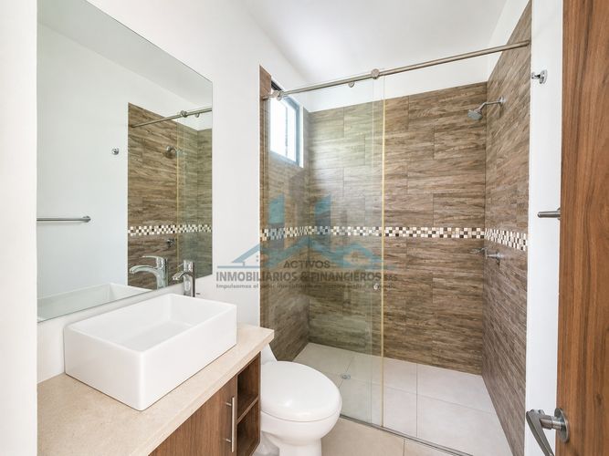Casa de 4 alcobas en venta en Ricaurte, 183 m² · foto 13 de 24