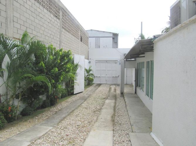 Oficina en arriendo en Abajo, Barranquilla, 400 m² · foto 5 de 9