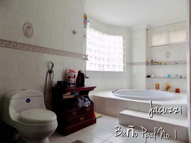 Apartamento de 3 alcobas en venta en Altos Del Prado, Barranquilla, 210 m² · foto 6 de 11