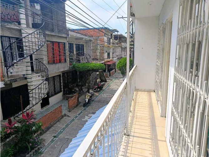 Casa de 6 alcobas en venta en Ciudad Cordoba, Cali, 200 m² · foto 9 de 14