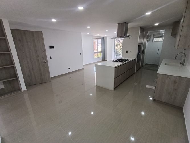 Apartamento de 3 alcobas en arriendo en La Almeria, Medellín, 130 m² · foto 4 de 20