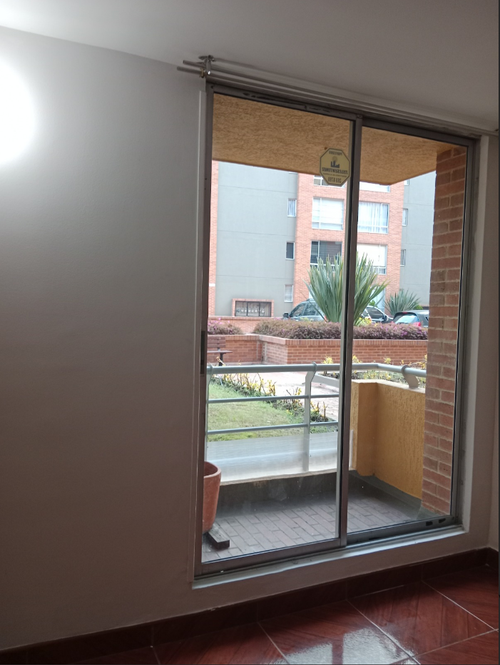Apartamento de 3 alcobas en venta en Portales Del Norte, Bogotá, 68 m² · foto 3 de 11