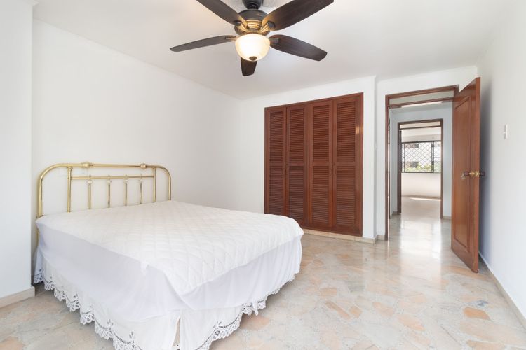 Apartamento de 3 alcobas en venta en Versalles, Cali, 134 m² · foto 3 de 19