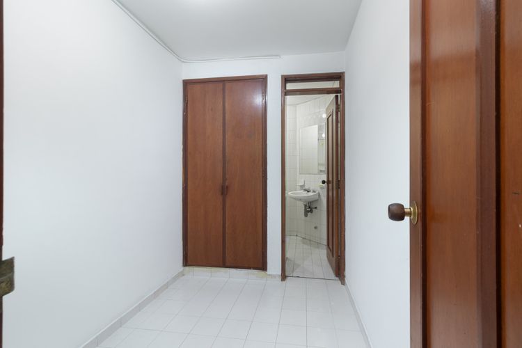 Apartamento de 3 alcobas en venta en Versalles, Cali, 134 m² · foto 5 de 19