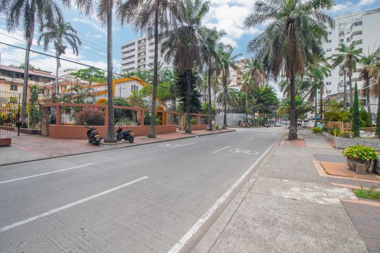 Apartamento de 3 alcobas en venta en Versalles, Cali, 134 m² · foto 18 de 19