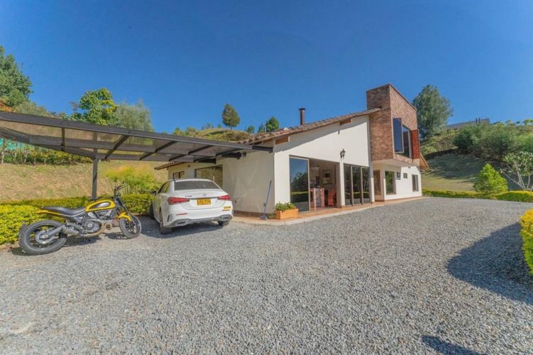 Casa de 4 alcobas en venta en El Carmen, El Retiro, 325 m² · foto 4 de 24