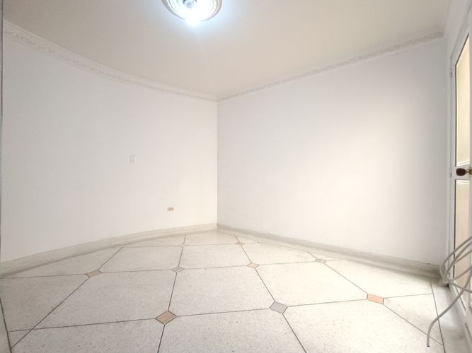 Casa de 4 alcobas en venta en Santander, Villa del Rosario, 221 m² · foto 10 de 24