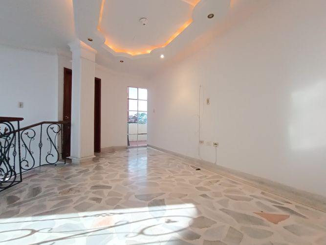 Casa de 4 alcobas en venta en Santander, Villa del Rosario, 221 m² · foto 13 de 24