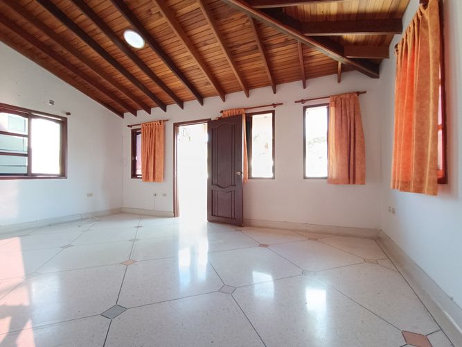 Casa de 4 alcobas en venta en Santander, Villa del Rosario, 221 m² · foto 14 de 24