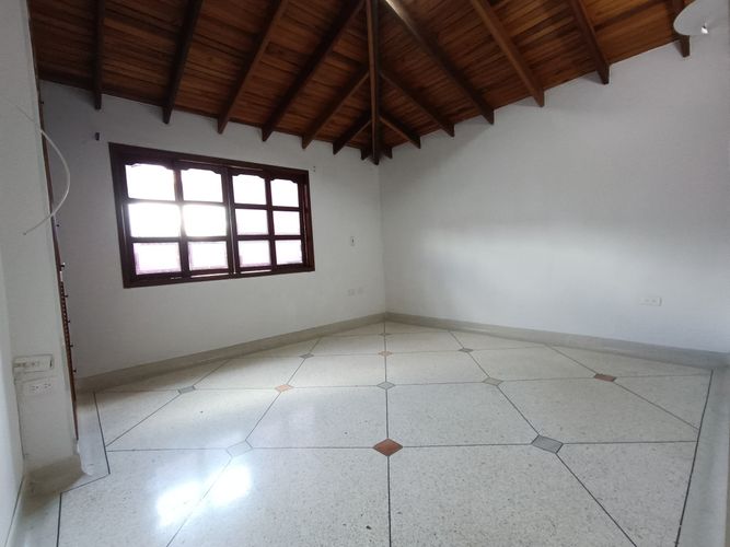 Casa de 4 alcobas en venta en Santander, Villa del Rosario, 221 m² · foto 17 de 24