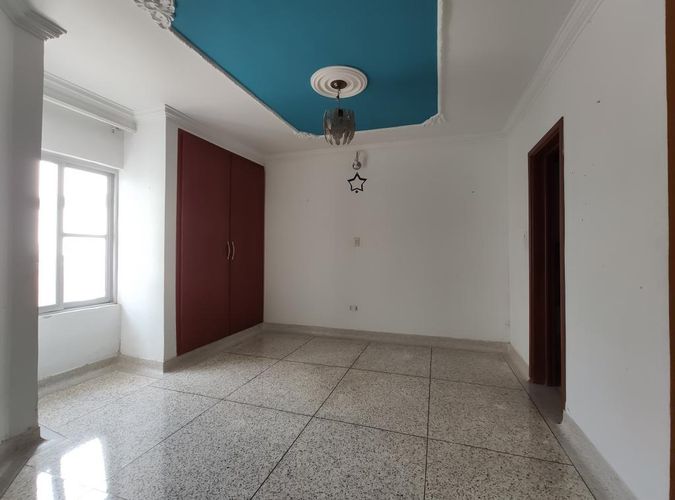 Casa de 7 alcobas en venta en Villa Antigua, Villa del Rosario, 446 m² · foto 8 de 24