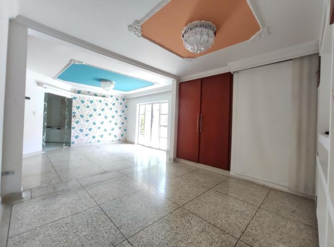 Casa de 7 alcobas en venta en Villa Antigua, Villa del Rosario, 446 m² · foto 13 de 24