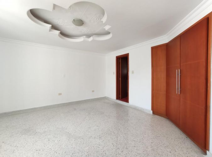 Casa de 7 alcobas en venta en Villa Antigua, Villa del Rosario, 446 m² · foto 21 de 24