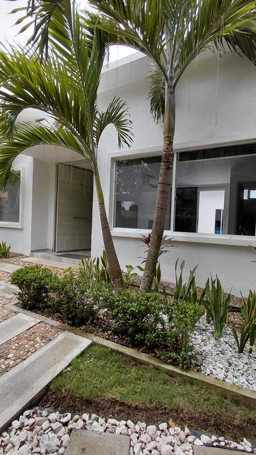 Casa de 5 alcobas en venta en Limoncitos, Ricaurte, 634 m² · foto 2 de 19