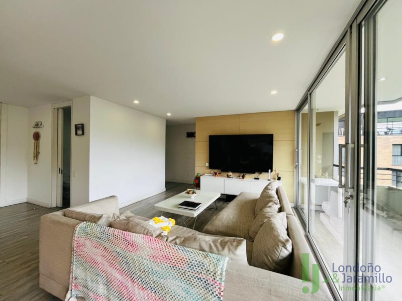 Apartamento en arriendo en El Poblado, Medellín · foto 5 de 16