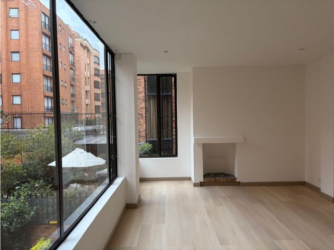 Apartaestudio en arriendo en La Carolina, Bogotá, 50 m² · foto 2 de 10