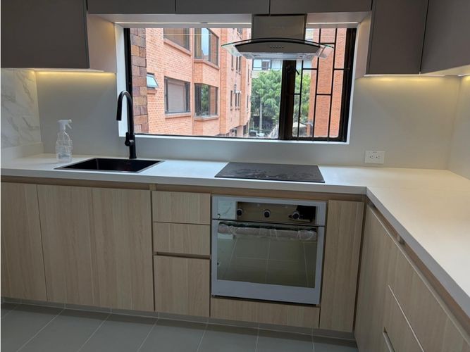 Apartaestudio en arriendo en La Carolina, Bogotá, 50 m² · foto 3 de 10