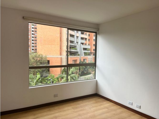 Apartamento de 2 alcobas en venta en El Tesoro, Medellín, 106 m² · foto 18 de 24