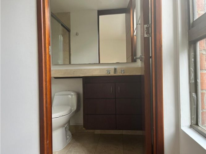 Apartamento de 2 alcobas en venta en El Tesoro, Medellín, 106 m² · foto 23 de 24