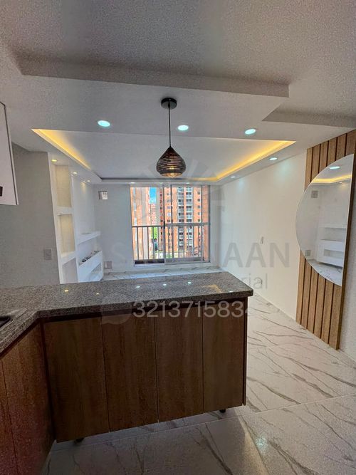 Apartamento de 3 alcobas en venta en Potrero Grande, Madrid, 60 m² · foto 2 de 24