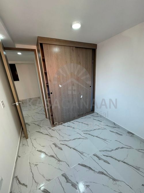 Apartamento de 3 alcobas en venta en Potrero Grande, Madrid, 60 m² · foto 11 de 24