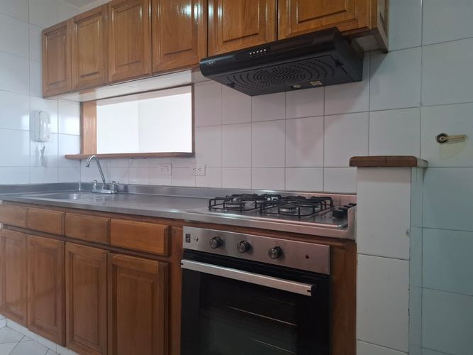 Apartamento de 2 alcobas en arriendo en El Poblado, Medellín, 82 m² · foto 6 de 17