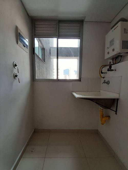 Apartamento de 2 alcobas en venta en Las Lomitas, Sabaneta, 60 m² · foto 4 de 17