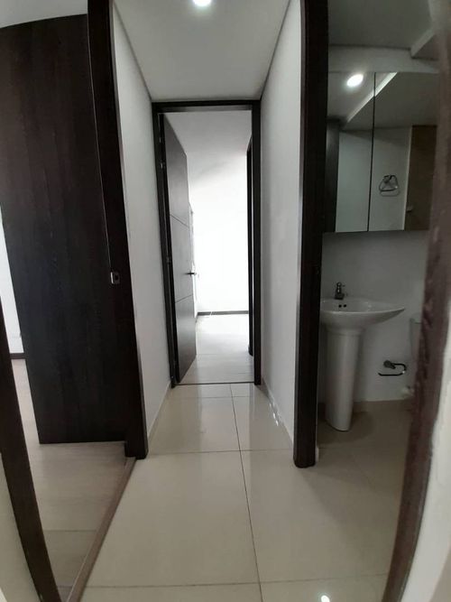 Apartamento de 2 alcobas en venta en Las Lomitas, Sabaneta, 60 m² · foto 8 de 17