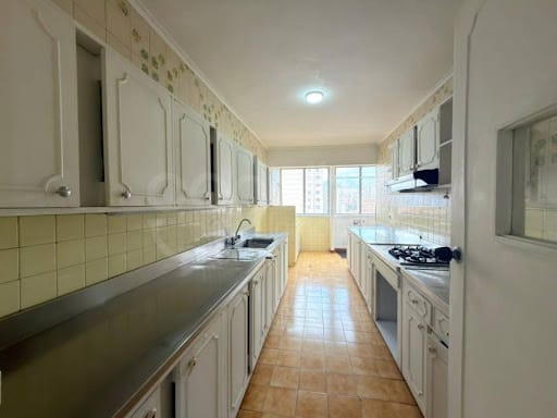 Apartamento de 4 alcobas en venta en Boston, Medellín, 169 m² · foto 2 de 17