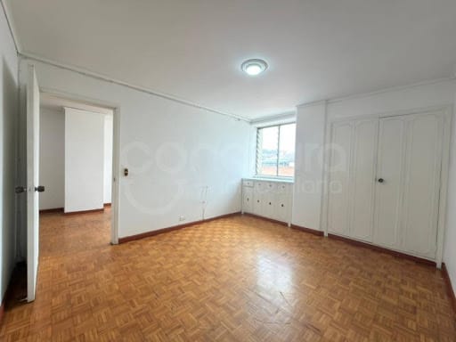 Apartamento de 4 alcobas en venta en Boston, Medellín, 169 m² · foto 10 de 17