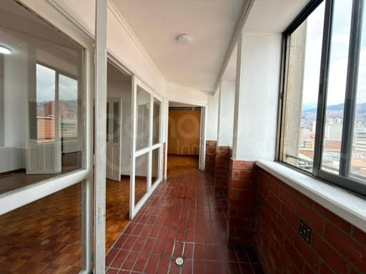 Apartamento de 4 alcobas en venta en Boston, Medellín, 169 m² · foto 17 de 17