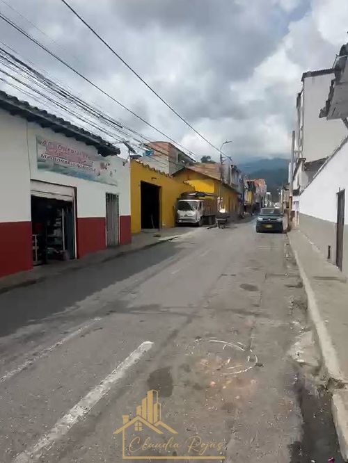 Casa de 7 alcobas en venta en Vercute, Floridablanca, 420 m² · foto 10 de 15