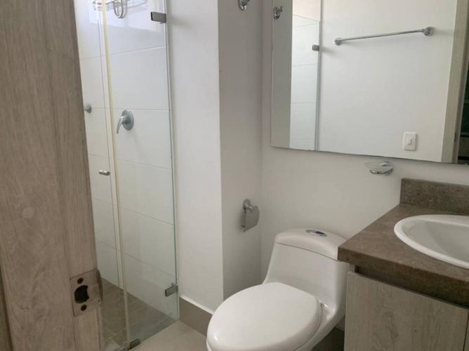 Apartamento de 2 alcobas en venta en Crespo, Cartagena, 87 m² · foto 8 de 11