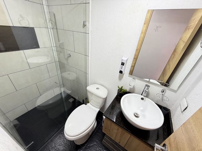 Apartaestudio en venta en Bombona No.1, Medellín, 19 m² · foto 3 de 23